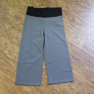 Zumba capris bottoms, size medium.